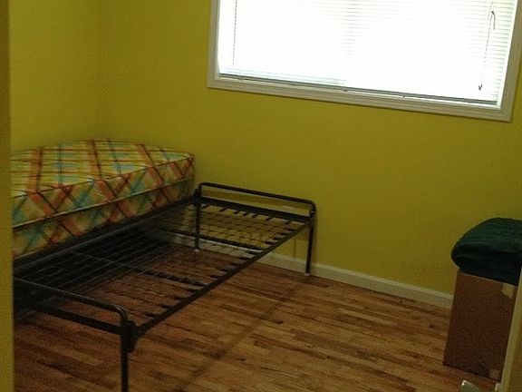 5th image of 16527 NE 16th Pl