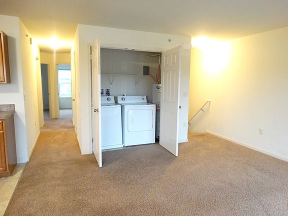 Living Area & Laundry