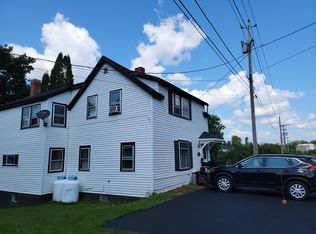 16 Elm St, Calais, ME 04619