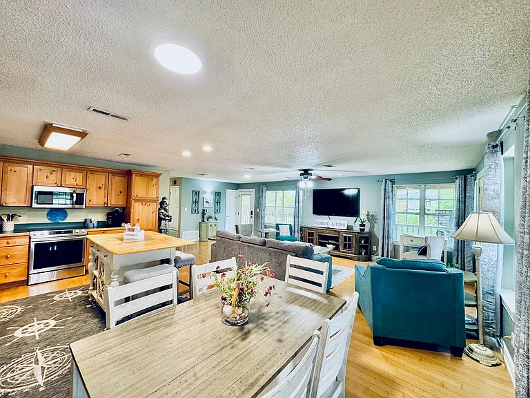 6027 N Airport Rd — Photo 12