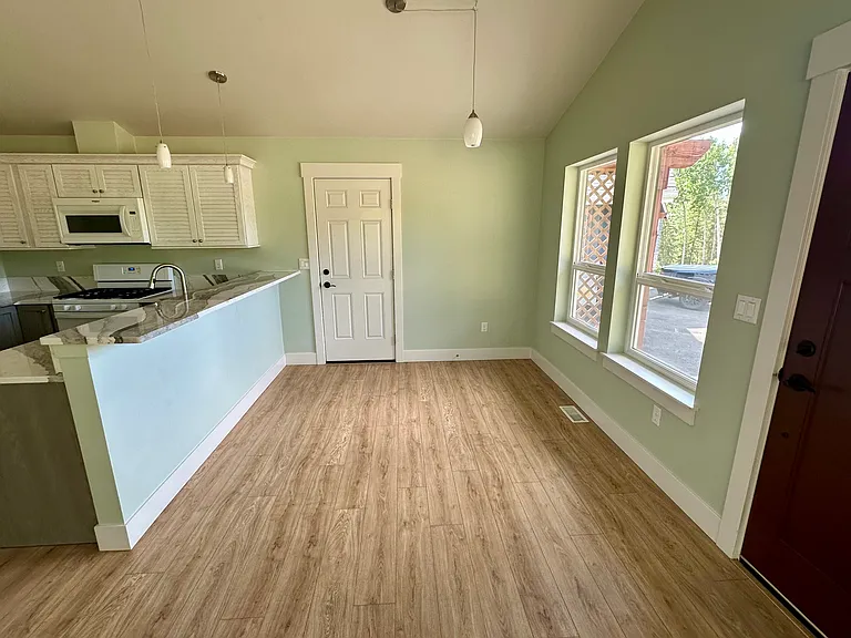 8130 Harmany Ranch Rd — Photo 5