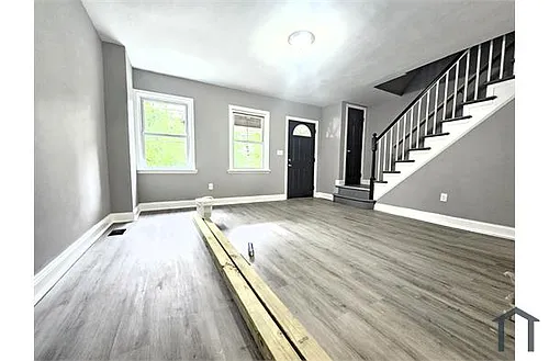 5311 Ready Ave Photo 1