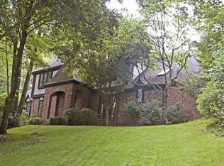 1651 Sturbridge Dr, Sewickley, PA 15143