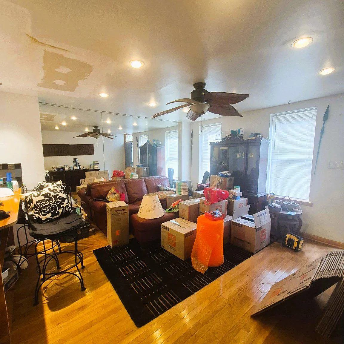2 bed, 1.0 bath, 800 sqft, $2,650 — Photo 2