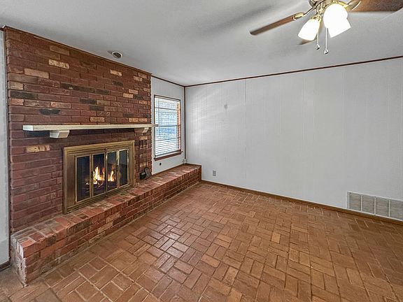 4th image of 11526 Raindrop Dr