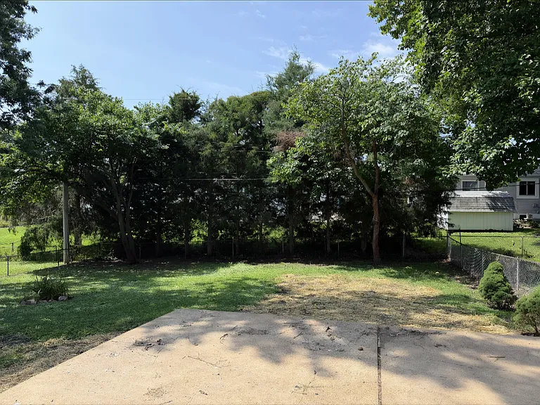 11924 Glenridge Dr — Photo 6