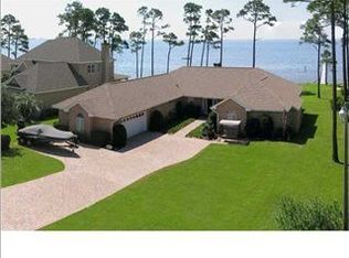 6637 Tidewater Dr, Navarre, FL 32566