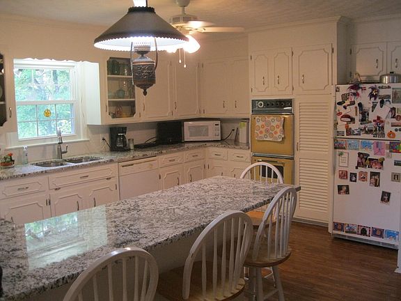 4th image of 333 Starke Dr