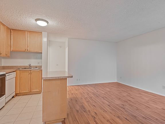 4th image of 20201 Sherman Way #103W