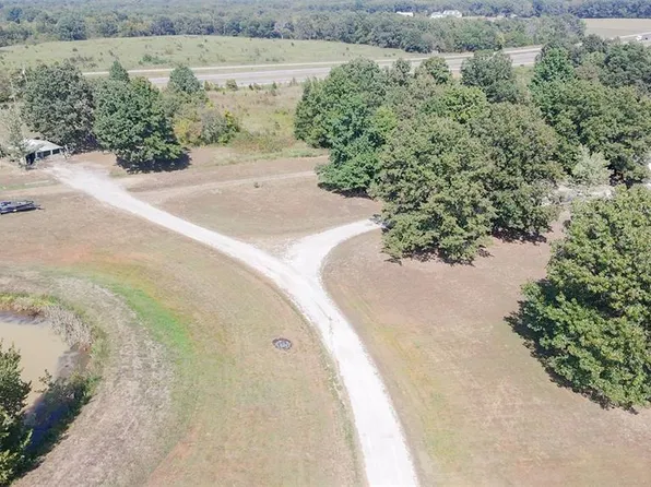 27300 Shawnee Rd, Richland, MO 65556