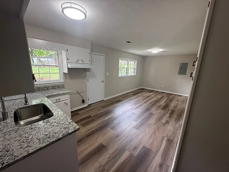 1217 Frederick Rd — Photo 5
