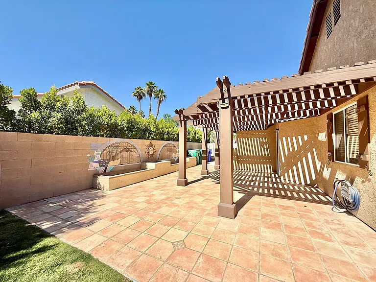 39850 Regency Way — Photo 20