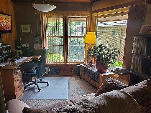 4th image of 734 Park Ave
