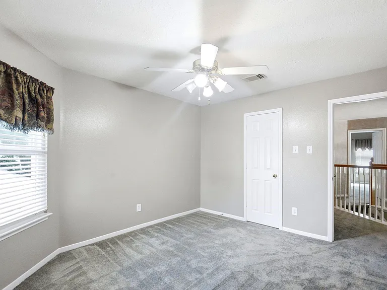 2718 Honeysuckle Walk — Photo 29