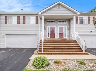 1020 Timber Ridge Ct, Grand Blanc, MI 48439