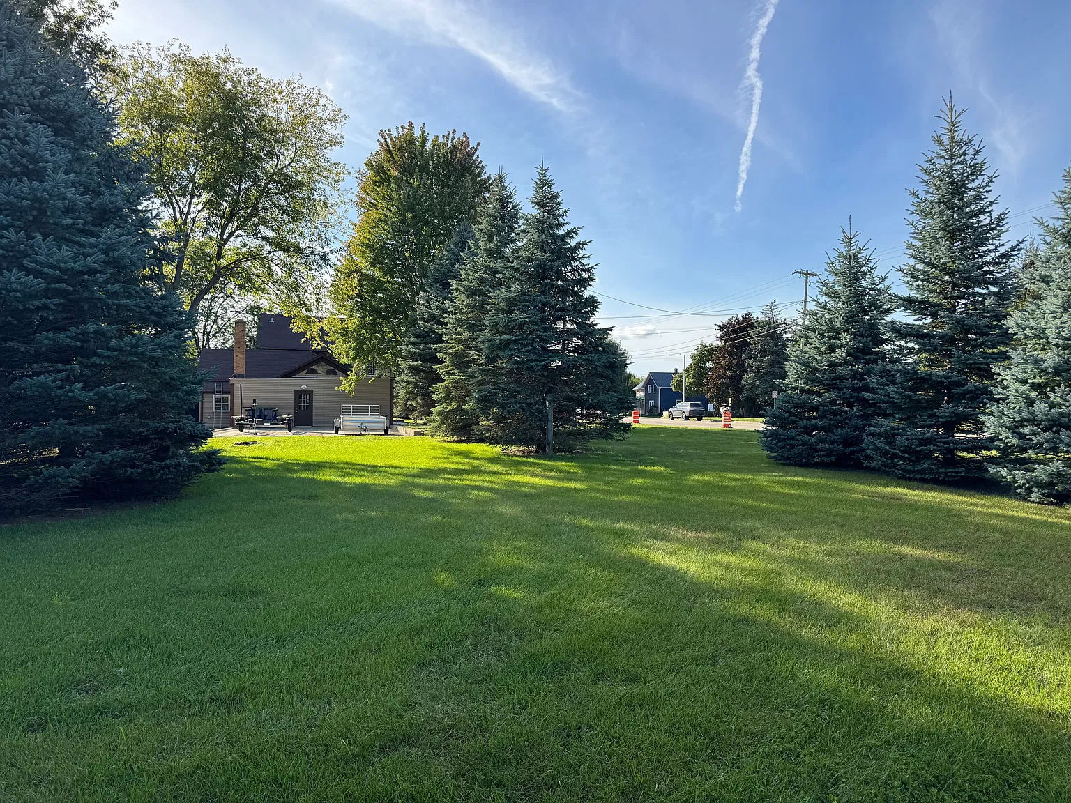 3 bed, $2,100 — Photo 4