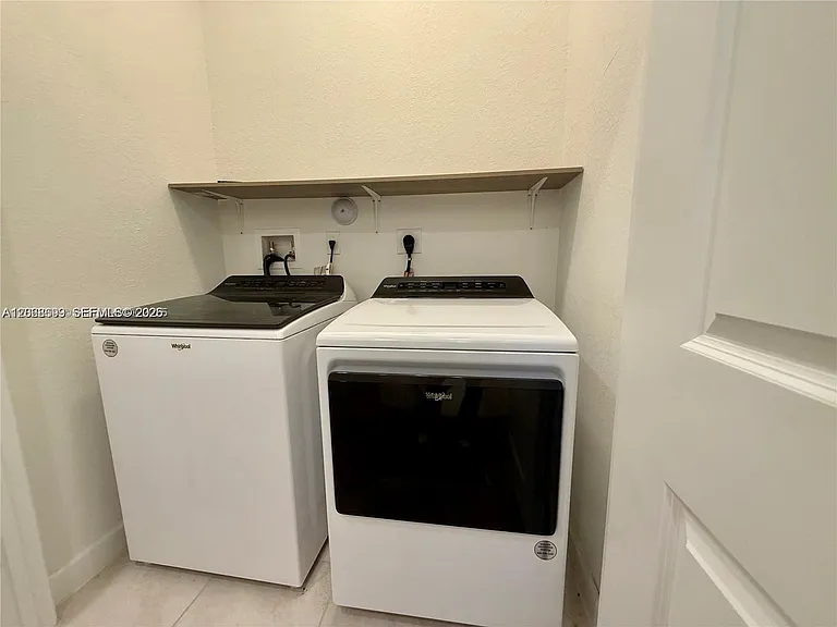 1100 SW 6th Ct #1100 — Photo 9
