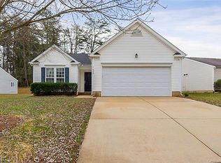 7432 Preakness Stakes Ln, Charlotte, NC 28215