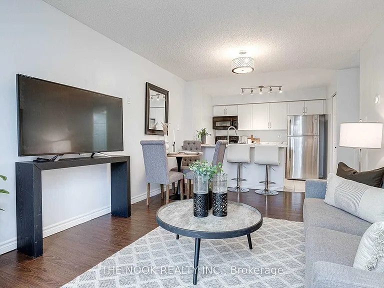 90 Aspen Springs Dr #109 — Photo 4