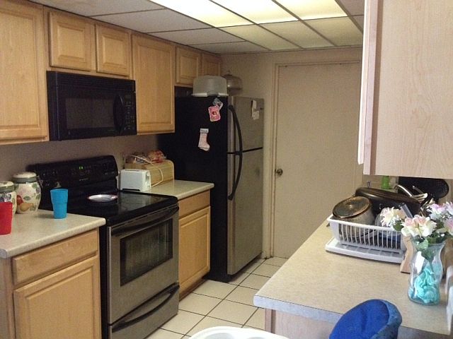 2nd image of 3820 Mitchell Rd