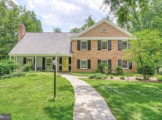 7600 Hackamore Dr, Rockville, MD 20854