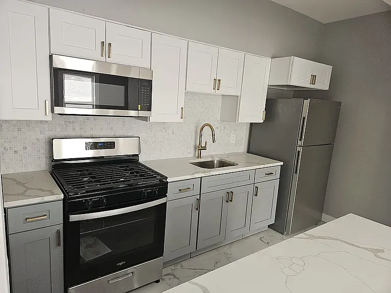 235 Davenport Ave #3 — Photo 8