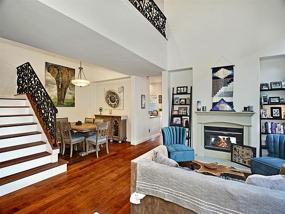 4th image of 1525 Golfcrest Pl