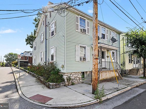 2nd image of 400 S Washington St