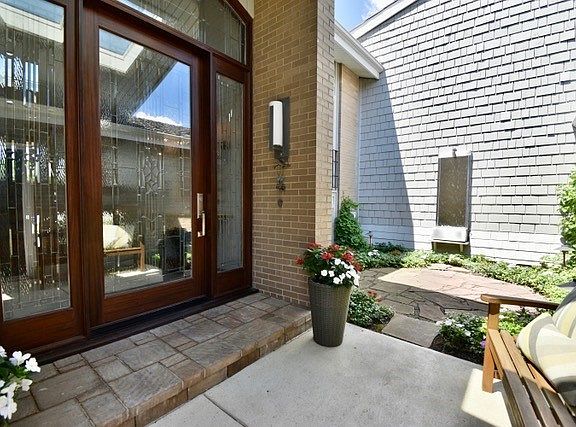 2nd image of 156 Briarwood N