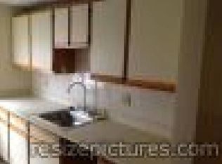 111 Foster St APT 202, Peabody, MA 01960