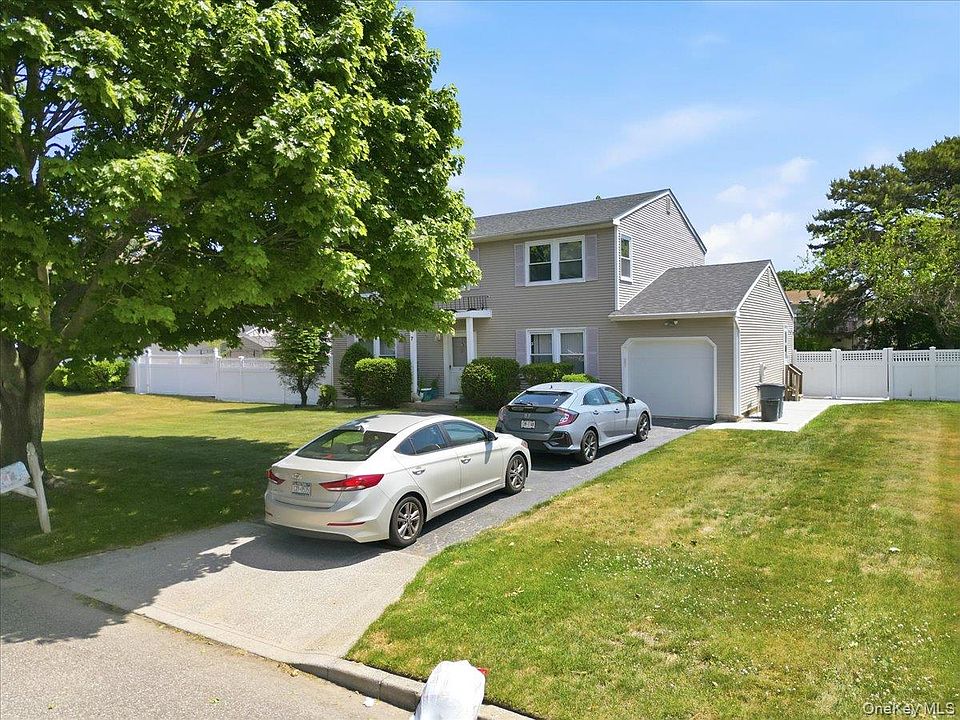 1st image of 7 Apple Blossom Lane