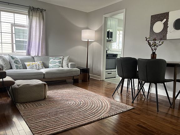 3rd image of 3614 W 86th Pl