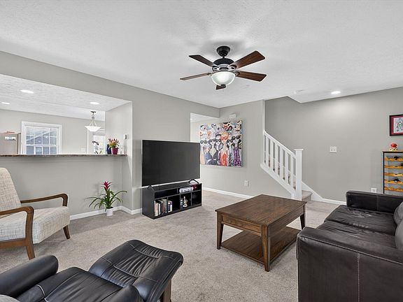 3rd image of 2602 S Addisyn Ln