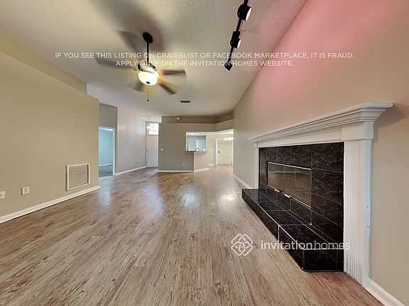 4th image of 1163 Radis Pl