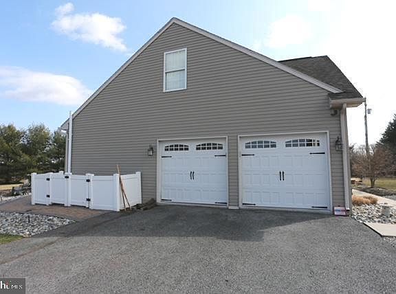 4th image of 14 Mallow Ln