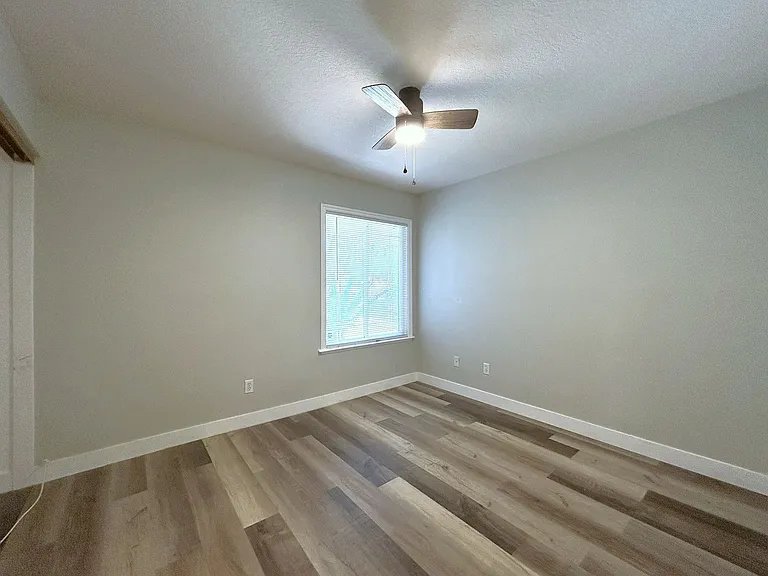 20 Ford St — Photo 10