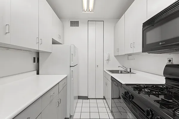 Sold by Corcoran | media 5