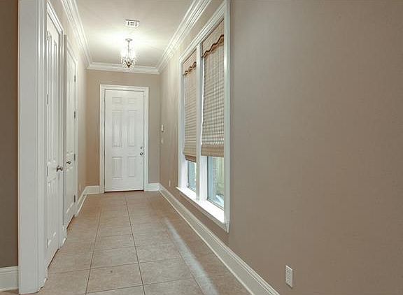 3rd image of 300 Metairie Heights Ave