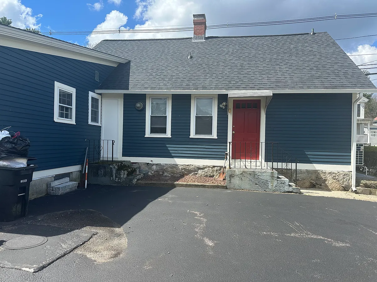 Building Photo - 46 S Main St #B