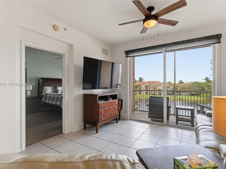 7765 Yardley Dr #313 — Photo 17
