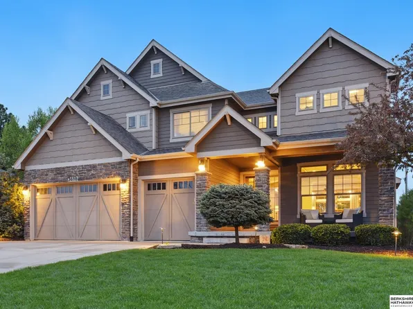 3618 S 203rd St, Omaha, NE 68130