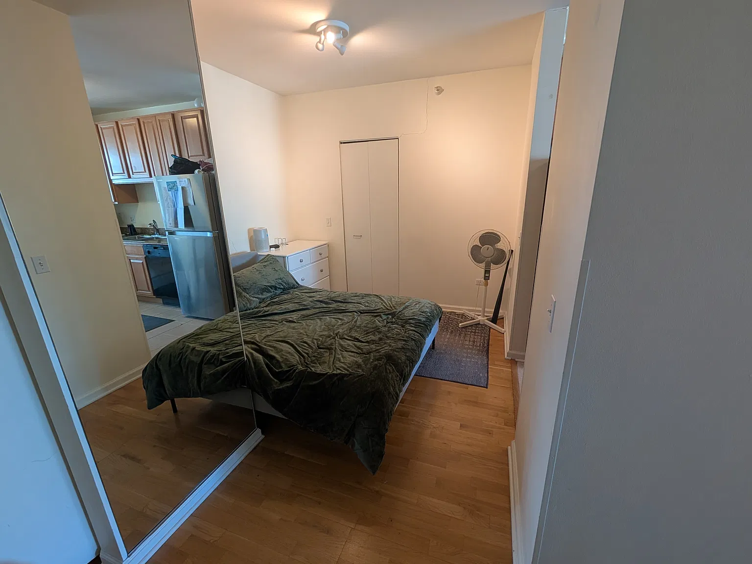 Studio, 625 sqft, $2,700 — Photo 4