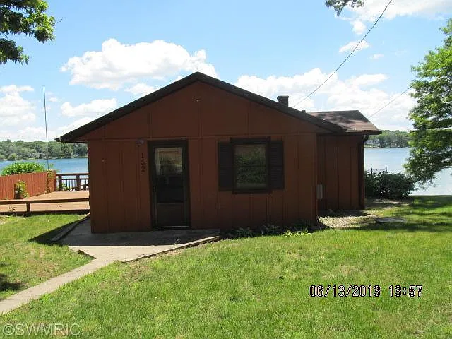 152 W Crooked Lake Dr photo 1