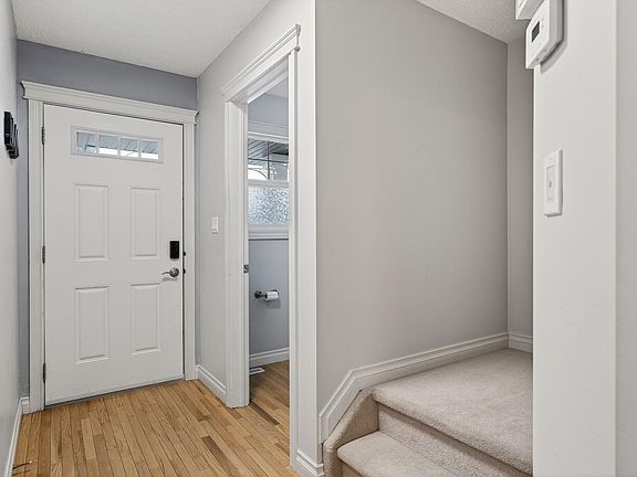 2nd image of 95 Hartwick Loop