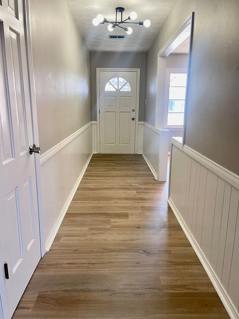 Gorgeous! Completely Remodeled 3/2/2 in Bayless with Washer/Dryer and Fridge! — Photo 4
