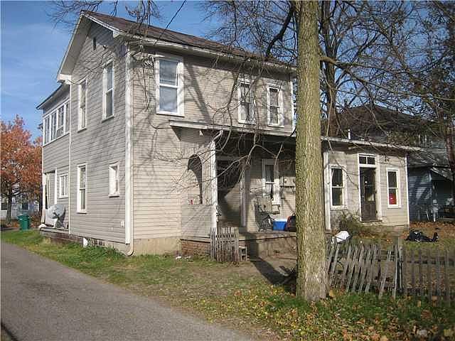 2nd image of 203-205 W Locust St