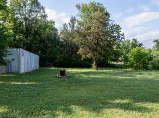 405 SW 3rd St, Muldrow, OK 74948