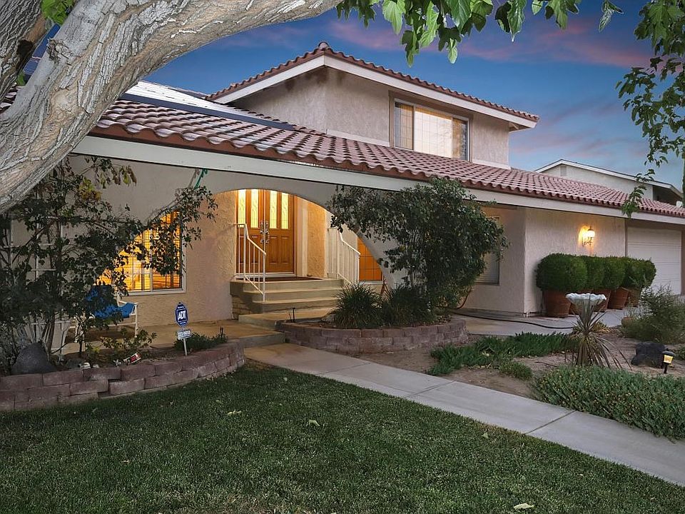 Twilight Stafforshire Dr 001_MLS