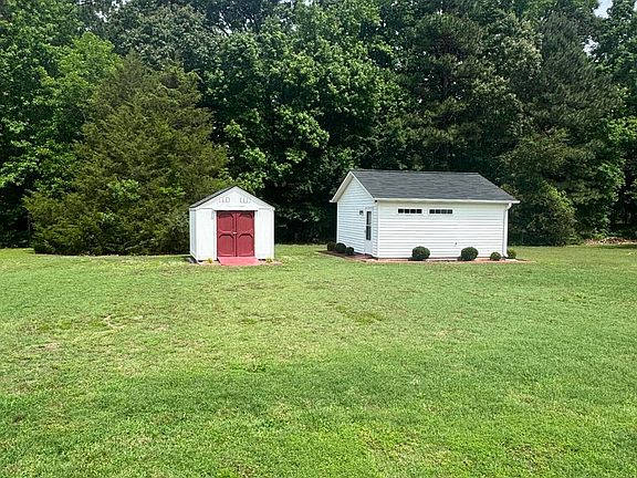 5th image of 124 Stockbridge Drive