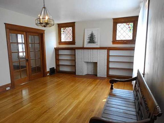 5th image of 215 Arch Ave